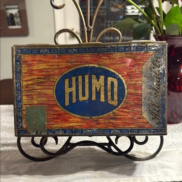 Humo All Quality Cigar Box with Blue and Orange Design - Picture 2 of 9